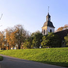 Dorfkirche im Herbst