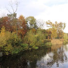 Kanalblick im Herbst